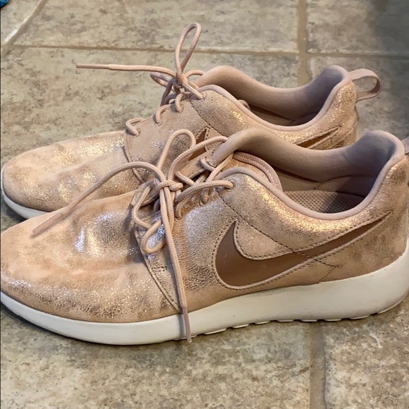 rose gold nike trainers